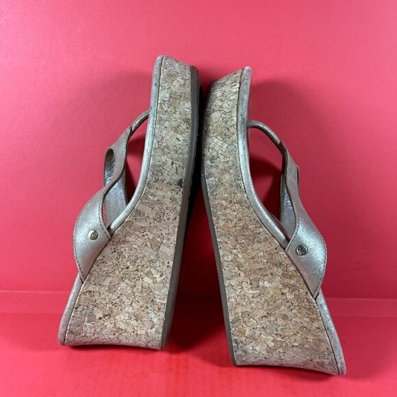 UGG Women's Natassia 1004396 Gold Leather Cork Wedge Heel Flip Flop Sandals Sz 8 - Picture 8 of 9